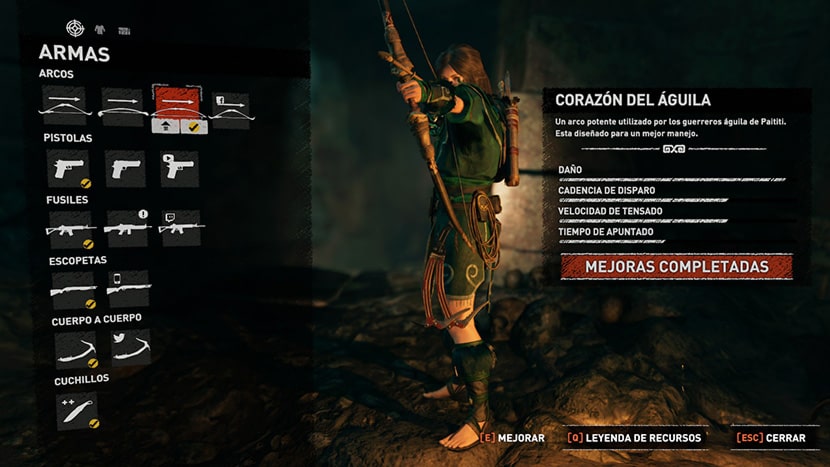 Interfaz de armas en Shadow of the Tomb Raider y Lara blandiendo un arco.