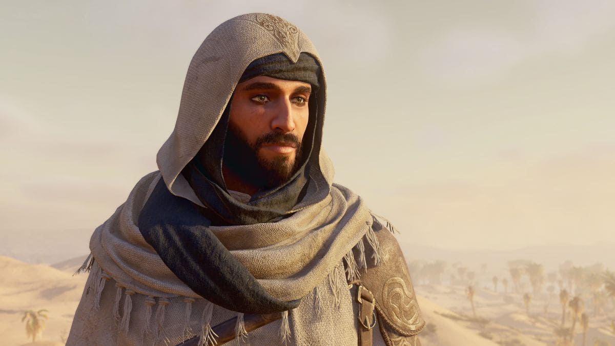 Basim, el protagonista de Assassin's Creed Mirage con sus ropas de asesino