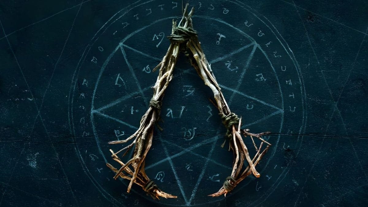 Logo de Assassin's Creed Codename Hexe diseñado con ramas